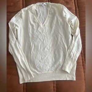 Uniqlo Women’s V-Neck Wool Cream Sweater